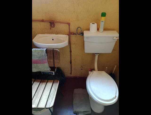 2 BEDROOM HOUSE FOR SALE IN ZONKIZIZWE